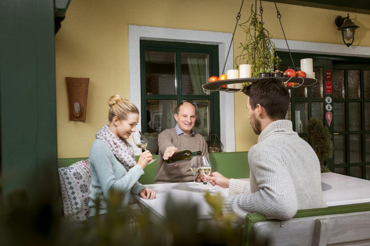 Weingut & Gastezimmer Edelmann Göttlesbrunn 外观 照片