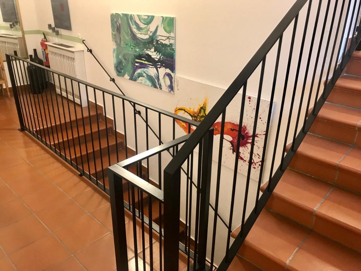 Weingut & Gastezimmer Edelmann Göttlesbrunn 外观 照片