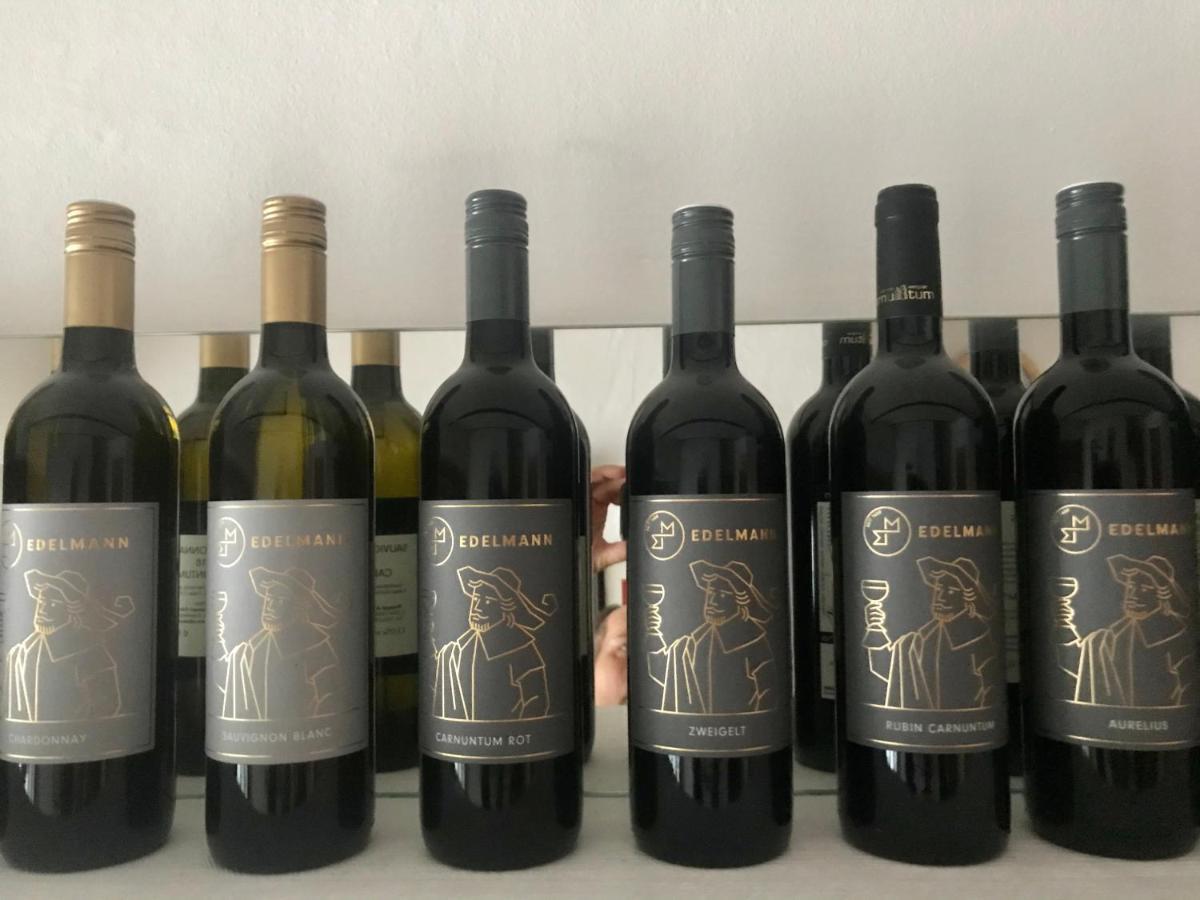 Weingut & Gastezimmer Edelmann Göttlesbrunn 外观 照片